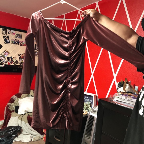 Dress - Picture 1 of 4